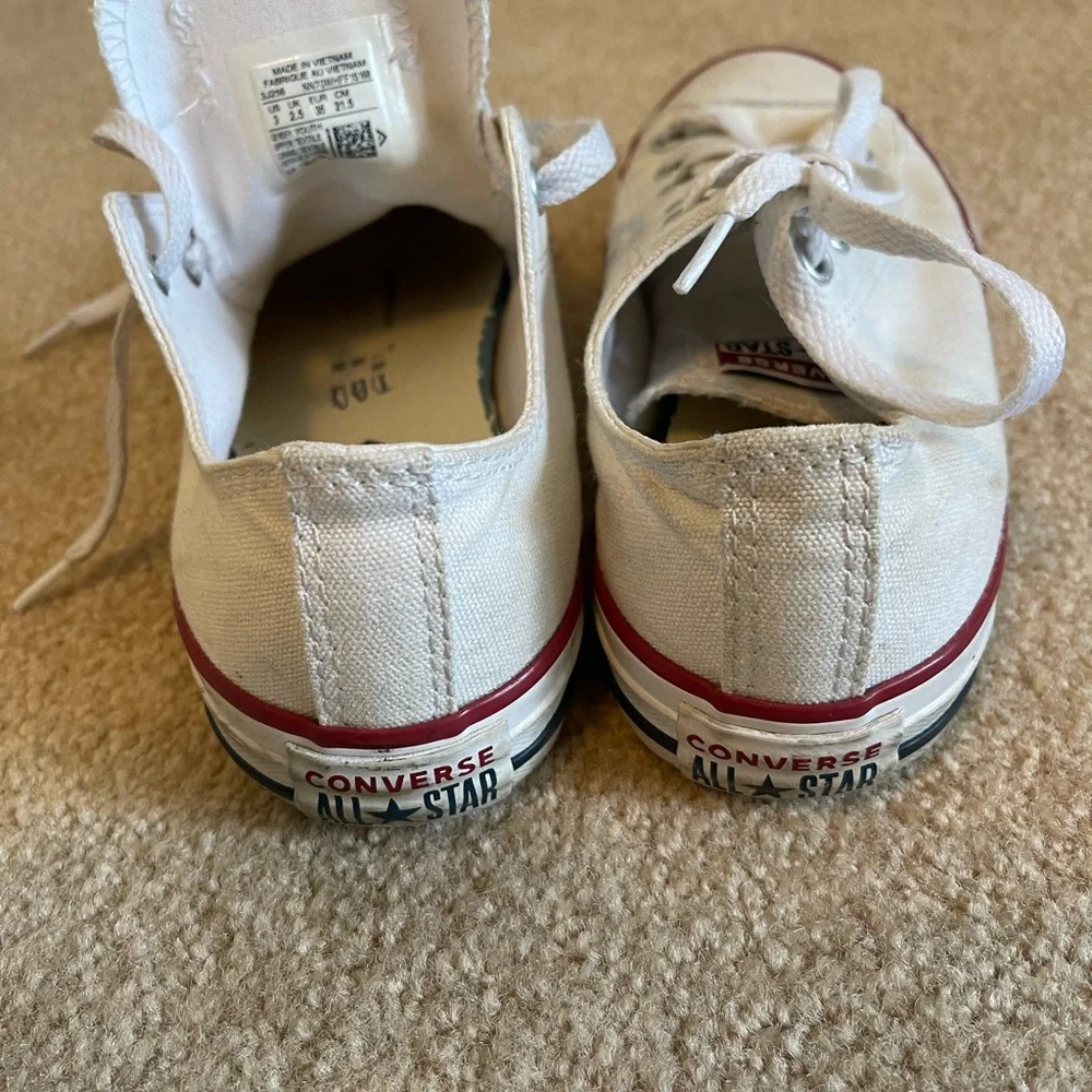 Converse Size 3 Youth
